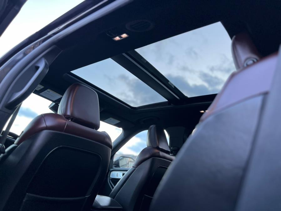 2020 Ford Explorer Platinum 4WD photo