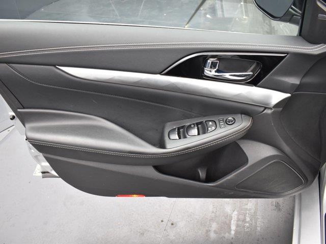 2023 Nissan Maxima SV photo