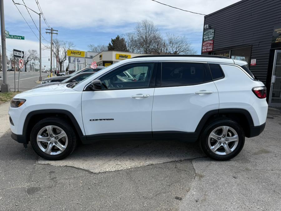 2024 Jeep Compass Latitude 4x4 photo