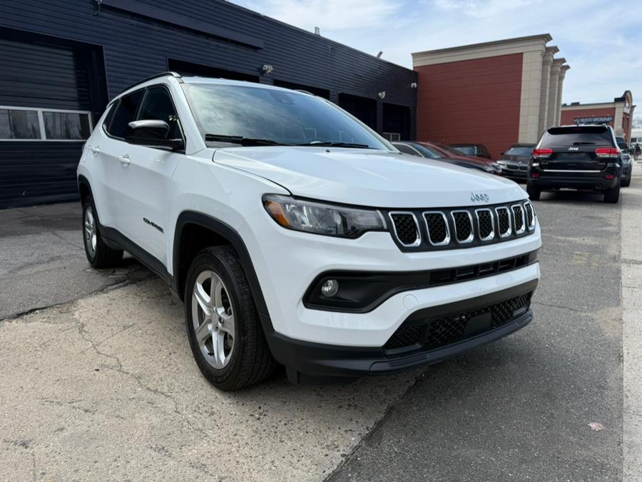 2024 Jeep Compass Latitude 4x4 photo