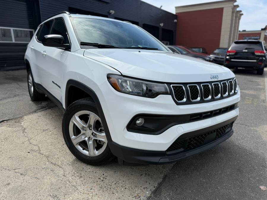 2024 Jeep Compass Latitude 4x4 photo