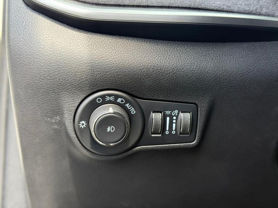 2024 Jeep Compass Latitude 4x4 photo