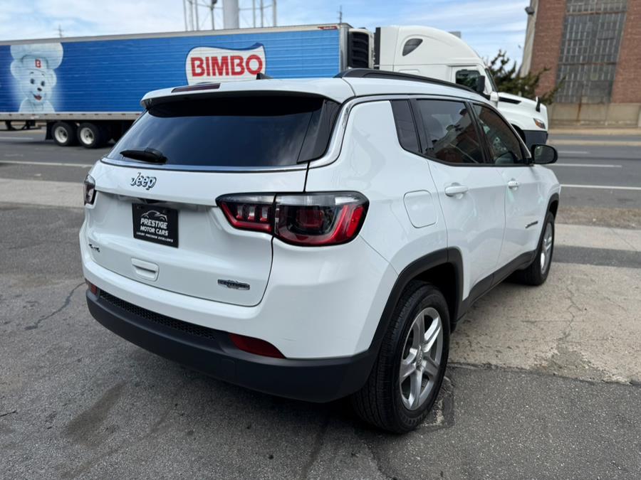 2024 Jeep Compass Latitude 4x4 photo