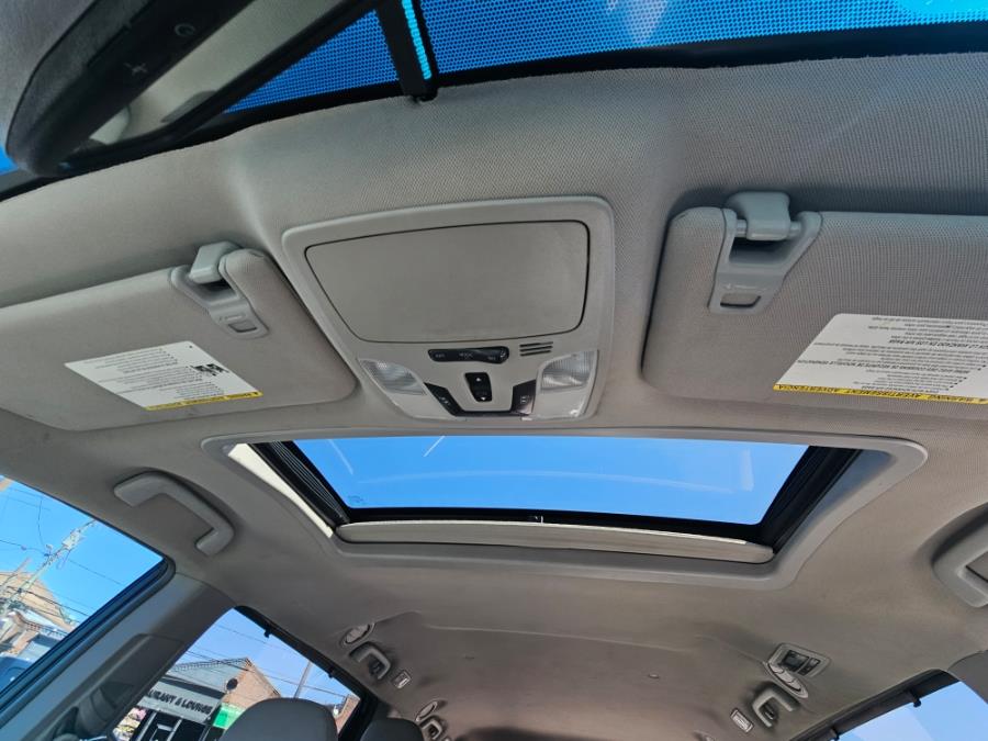 2015 Toyota Sienna 5dr 8-Pass Van XLE Premium  FW photo
