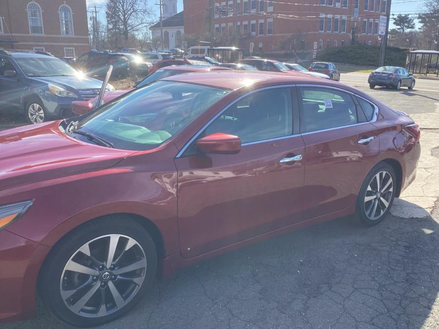 2017 Nissan Altima 2.5 SR Sedan photo