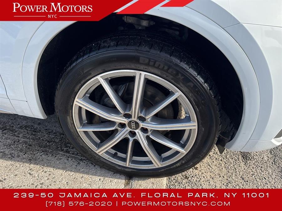 2021 Audi SQ5 Premium Plus photo