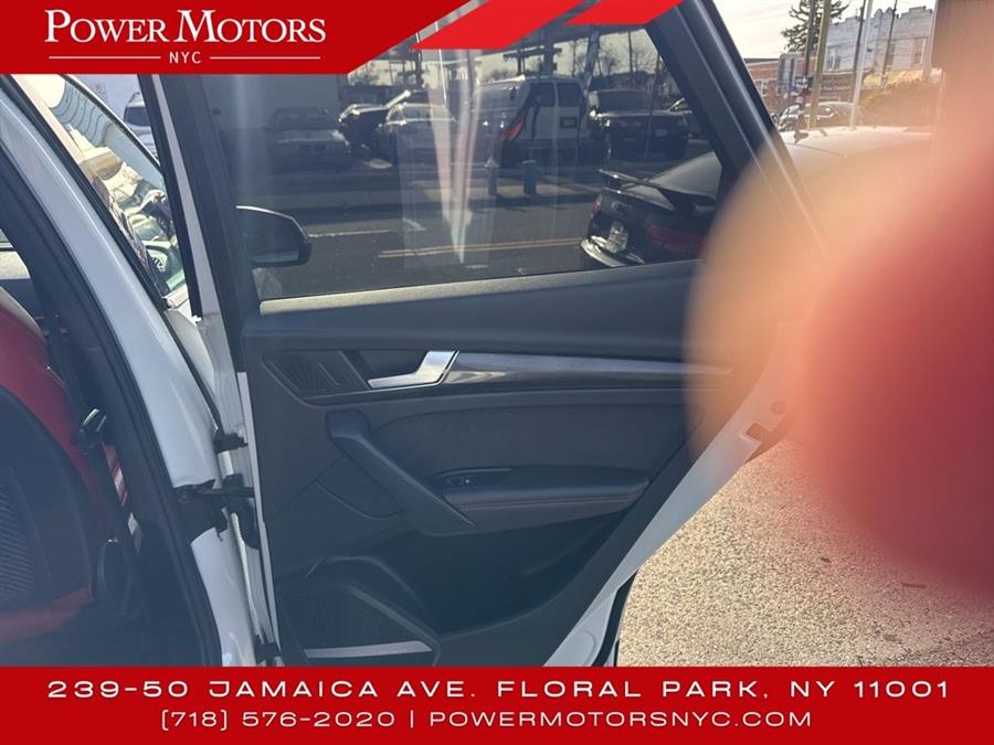 2021 Audi SQ5 Premium Plus photo