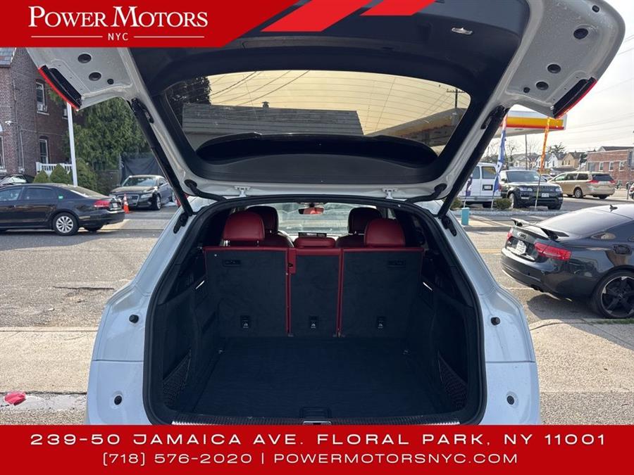 2021 Audi SQ5 Premium Plus photo