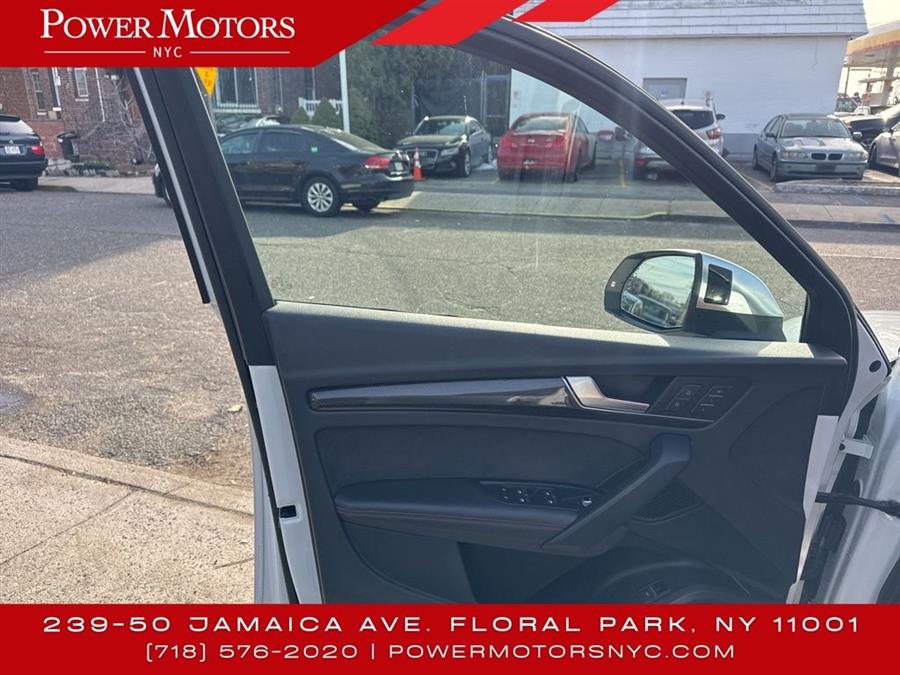 2021 Audi SQ5 Premium Plus photo