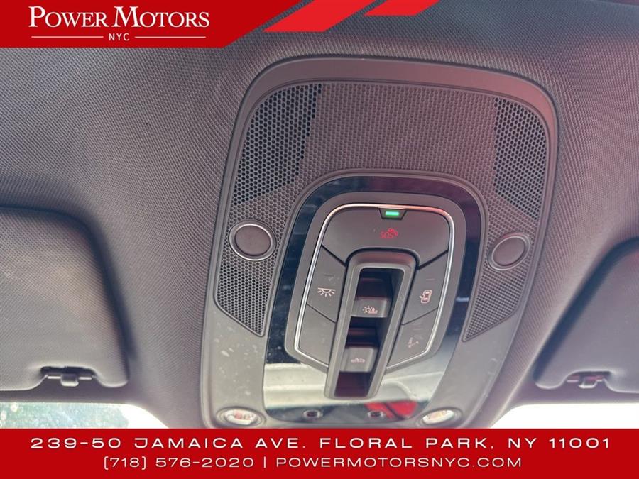 2021 Audi SQ5 Premium Plus photo