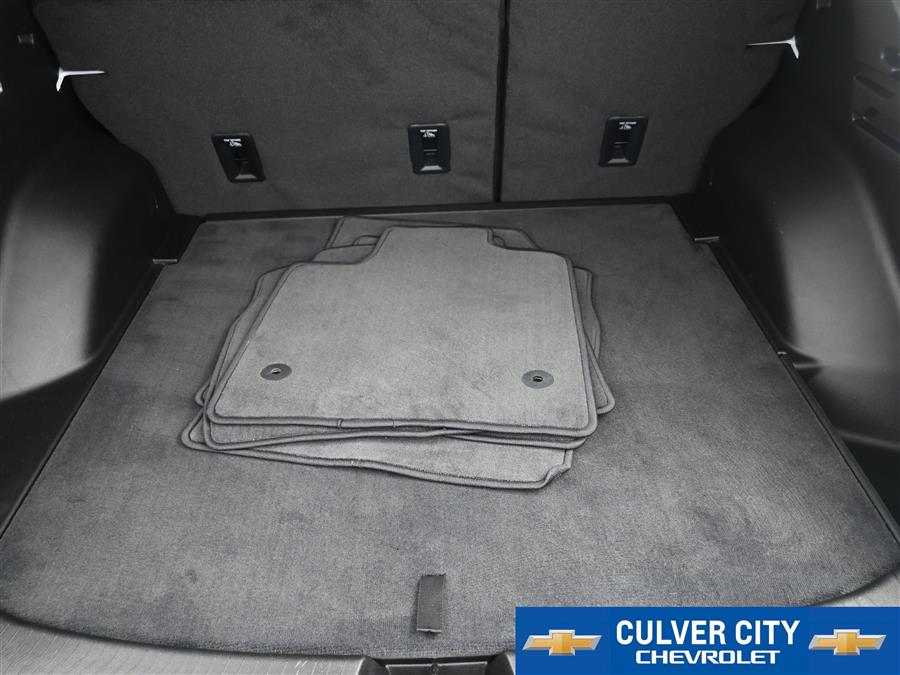 2025 Chevrolet Equinox EV LT photo