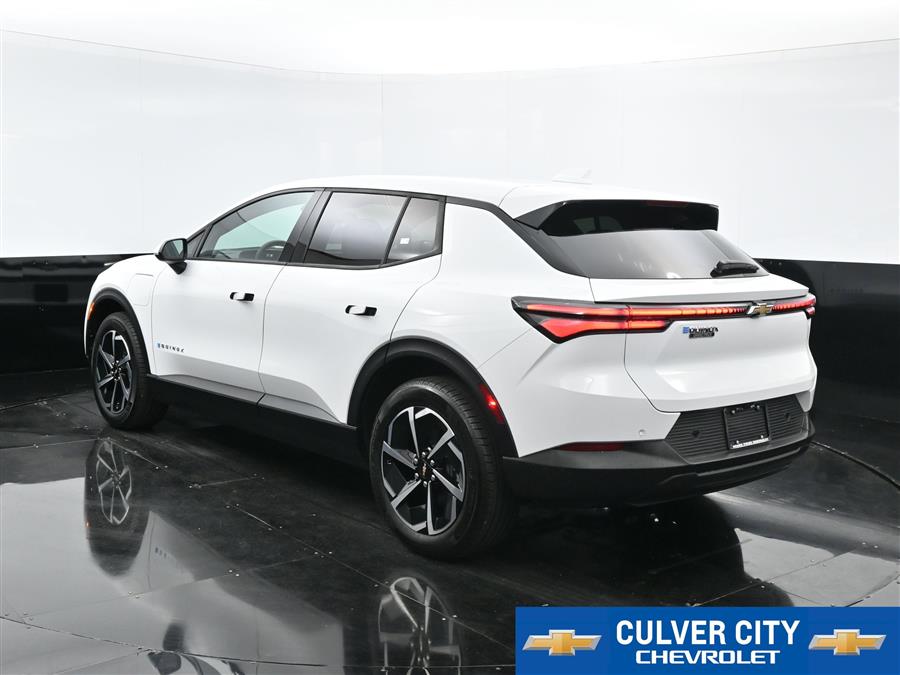 2025 Chevrolet Equinox EV LT photo