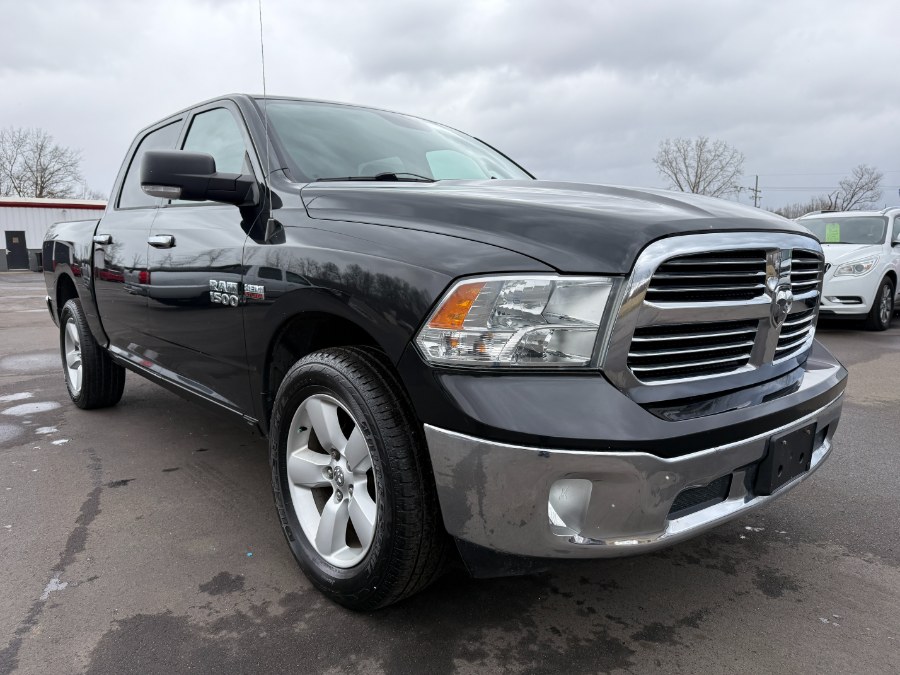 2017 RAM 1500 4WD Crew Cab 140.5