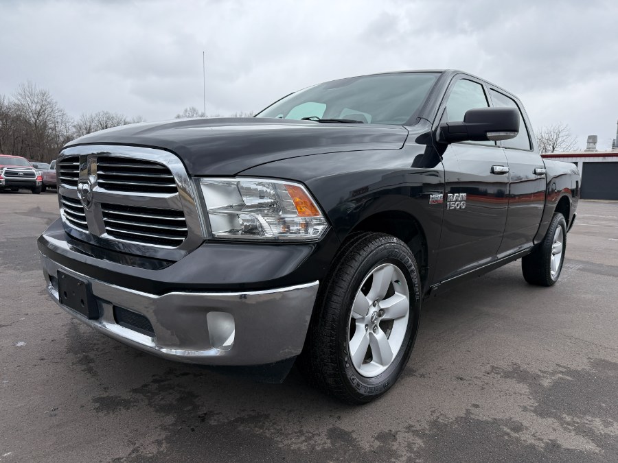 2017 RAM 1500 4WD Crew Cab 140.5