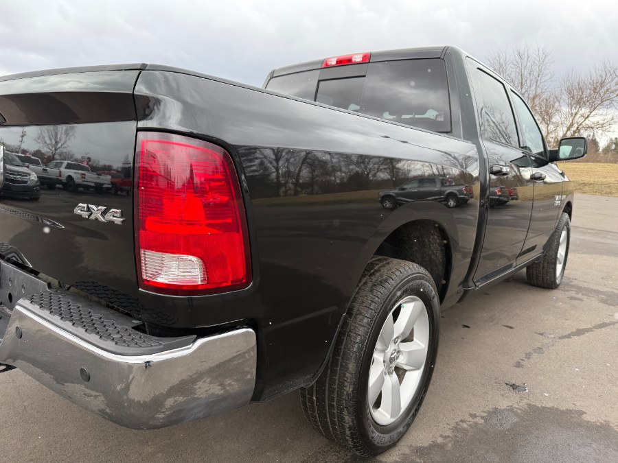 2017 RAM 1500 4WD Crew Cab 140.5