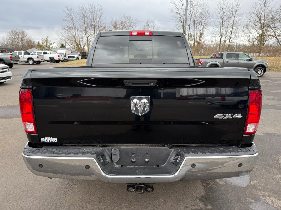 2017 RAM 1500 4WD Crew Cab 140.5
