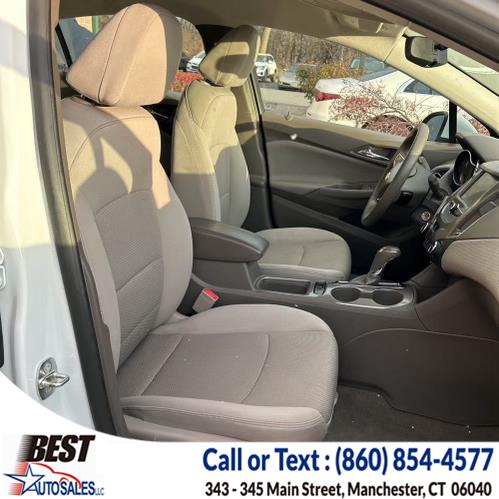 2017 Chevrolet Cruze 4dr HB 1.4L LT w/1SD photo