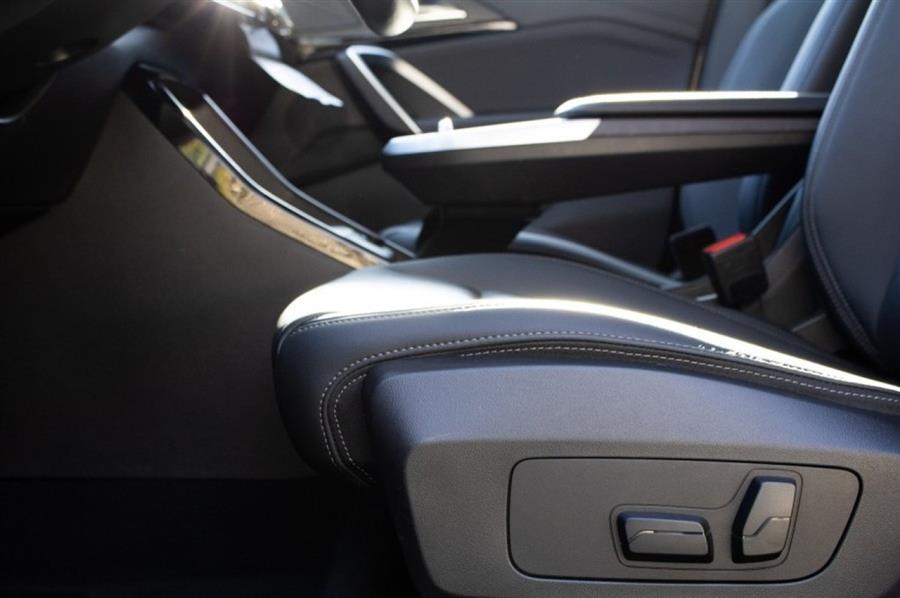 2024 BMW X2 xDrive28i photo