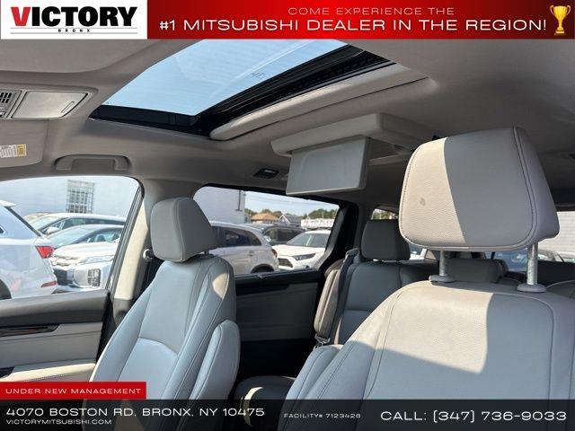 2022 Honda Odyssey Touring photo