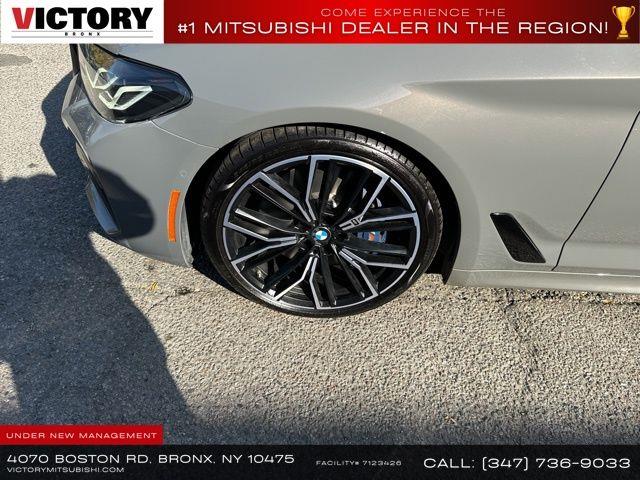 2021 BMW 5-Series M550i xDrive photo