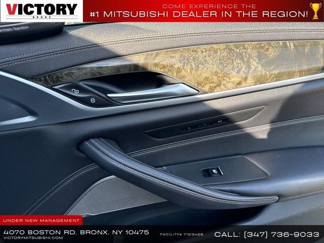 2021 BMW 5-Series M550i xDrive photo
