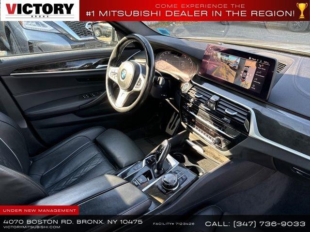 2021 BMW 5-Series M550i xDrive photo