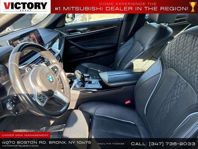 2021 BMW 5-Series M550i xDrive photo