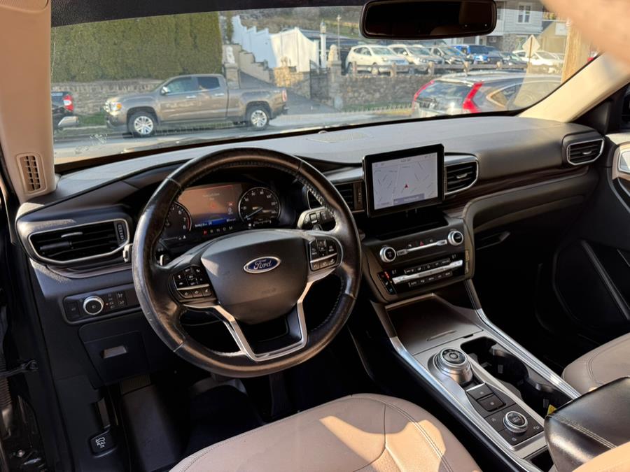 2020 Ford Explorer Limited 4WD photo
