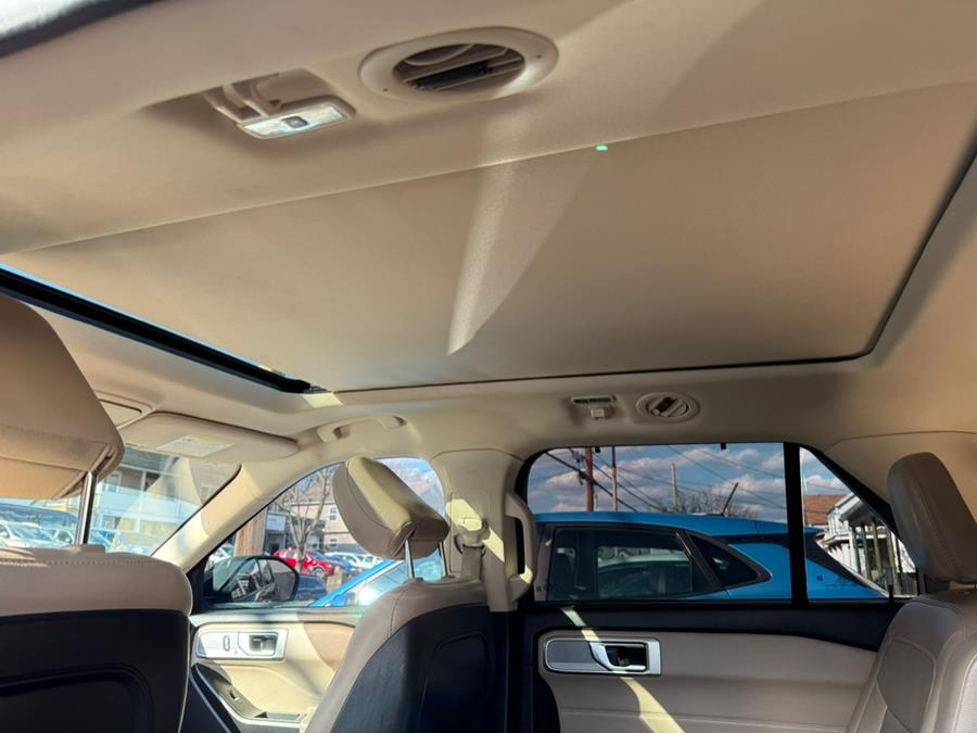 2020 Ford Explorer Limited 4WD photo
