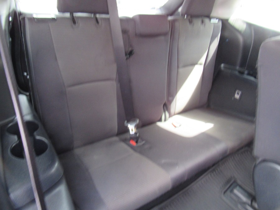 2021 Toyota Highlander LE photo