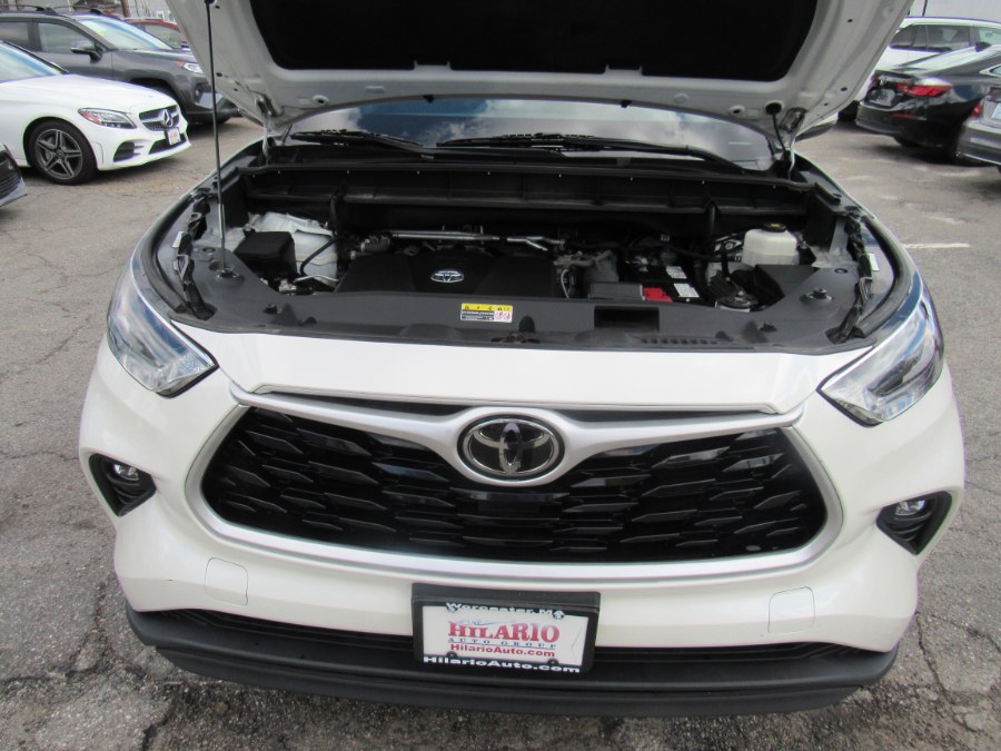 2021 Toyota Highlander LE photo
