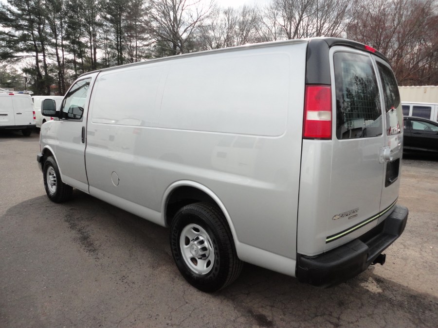 2015 Chevrolet Express Cargo Van RWD 3500 135