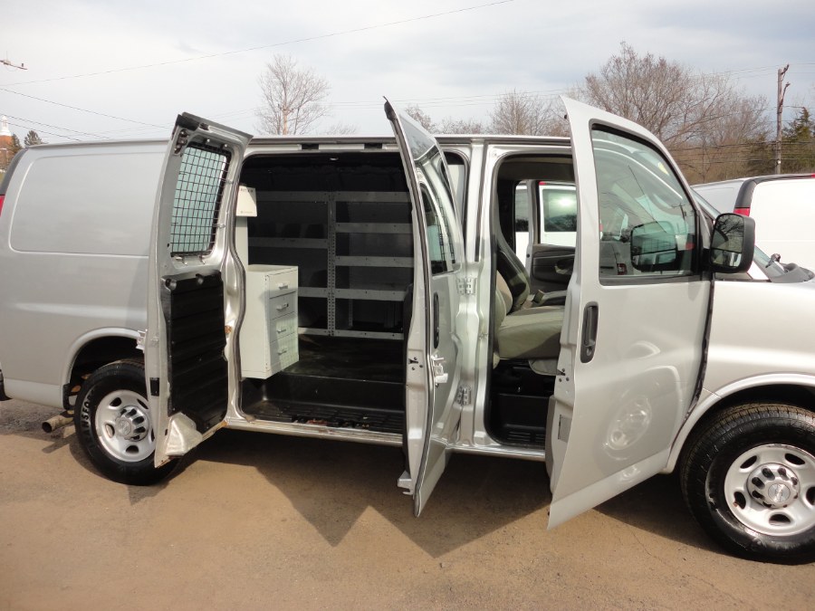 2015 Chevrolet Express Cargo Van RWD 3500 135