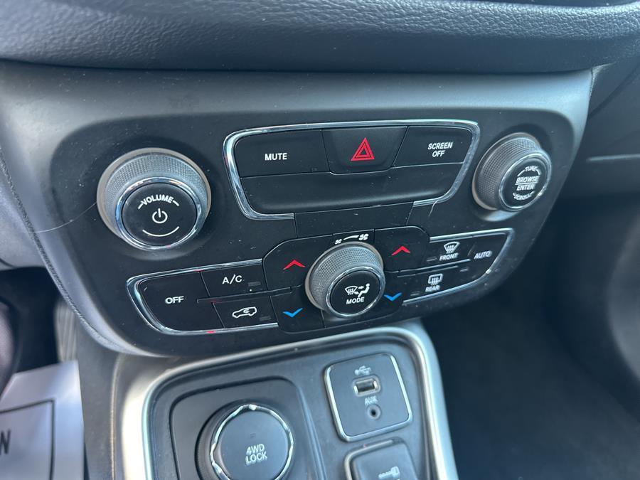 2018 Jeep Compass Latitude 4x4 photo