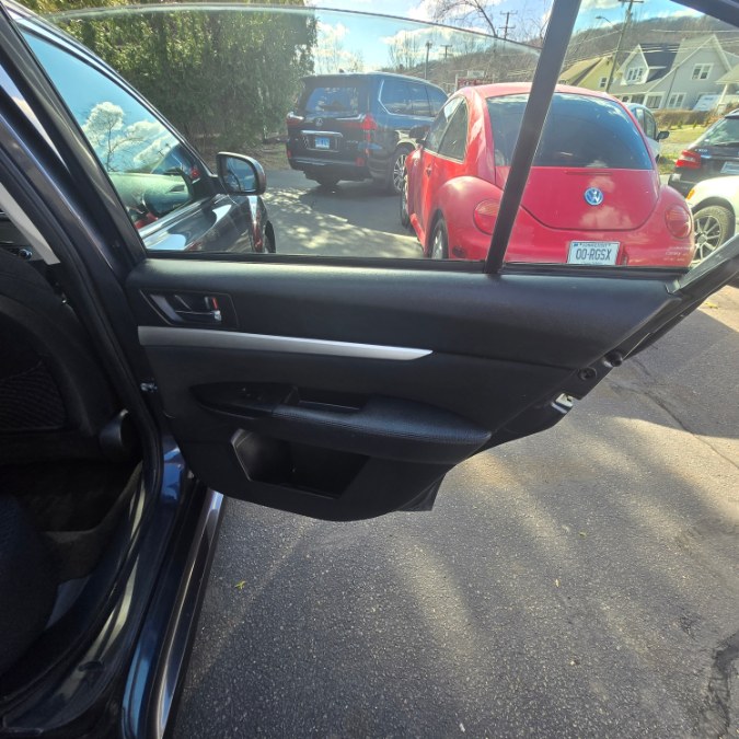2012 Subaru Legacy 2.5i Premium photo