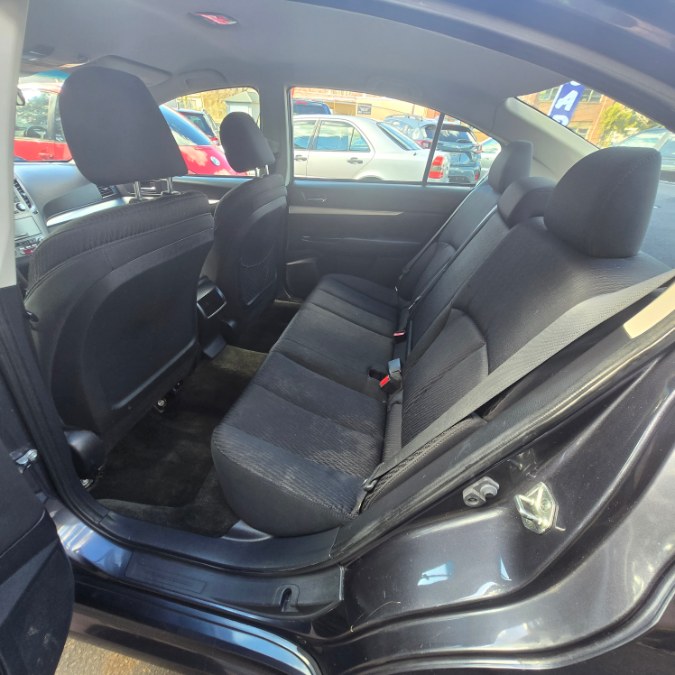 2012 Subaru Legacy 2.5i Premium photo