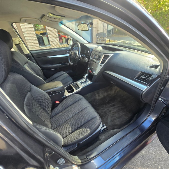 2012 Subaru Legacy 2.5i Premium photo