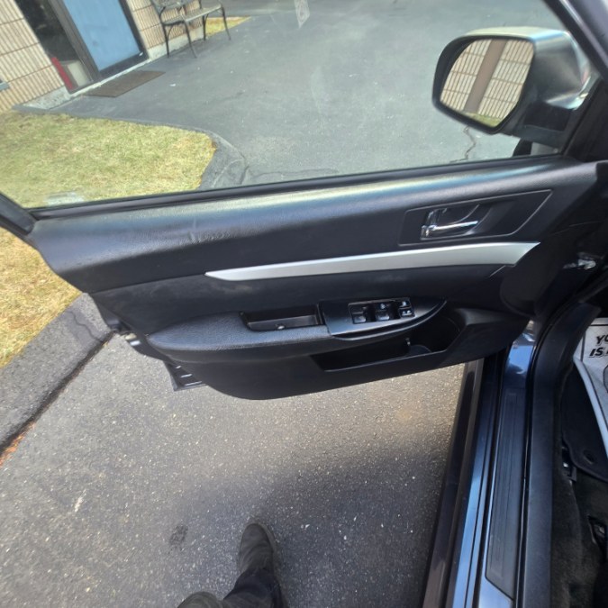 2012 Subaru Legacy 2.5i Premium photo