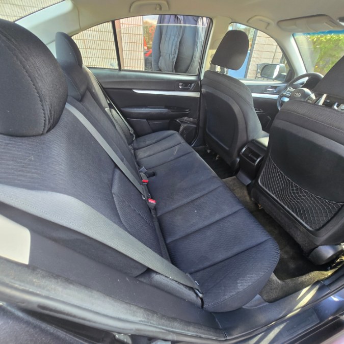2012 Subaru Legacy 2.5i Premium photo