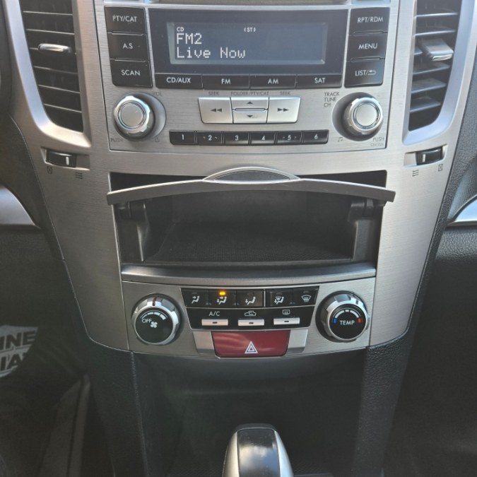 2012 Subaru Legacy 2.5i Premium photo