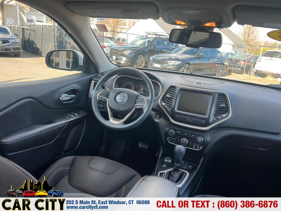2016 Jeep Cherokee 4WD 4dr Latitude photo