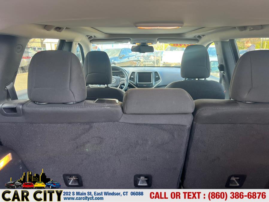 2016 Jeep Cherokee 4WD 4dr Latitude photo