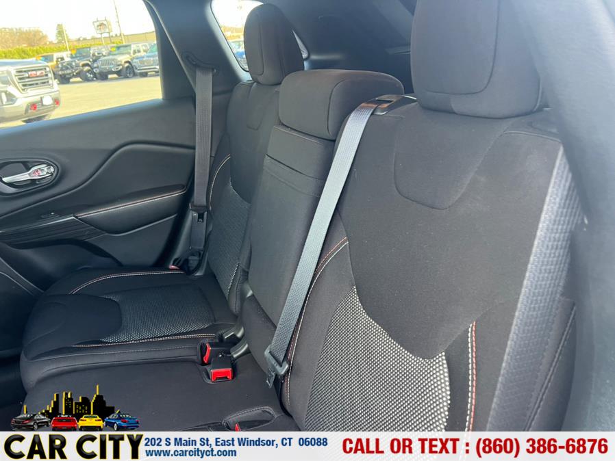 2016 Jeep Cherokee 4WD 4dr Latitude photo