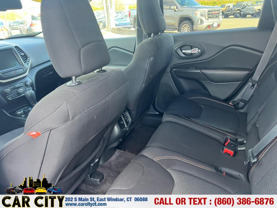 2016 Jeep Cherokee 4WD 4dr Latitude photo