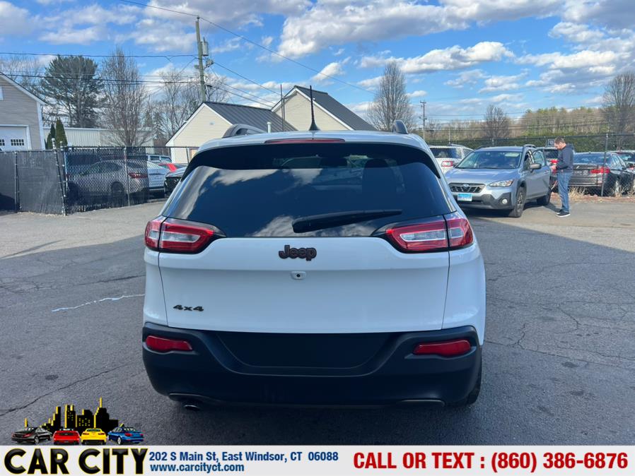2016 Jeep Cherokee 4WD 4dr Latitude photo