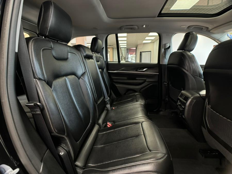 2023 Jeep Grand Cherokee Limited 4x4 photo