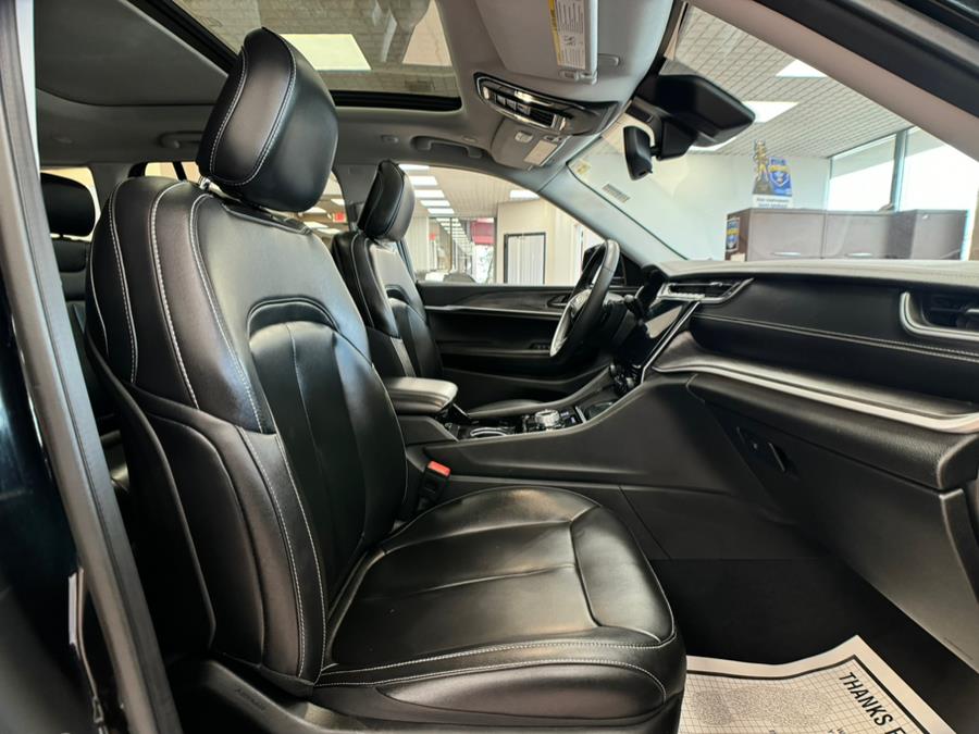 2023 Jeep Grand Cherokee Limited 4x4 photo
