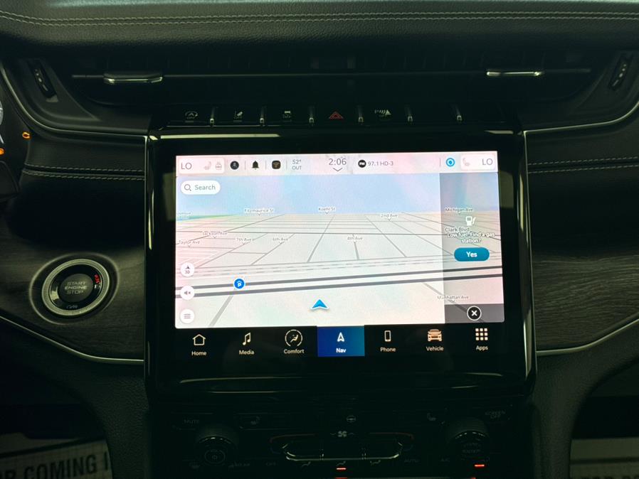 2023 Jeep Grand Cherokee Limited 4x4 photo
