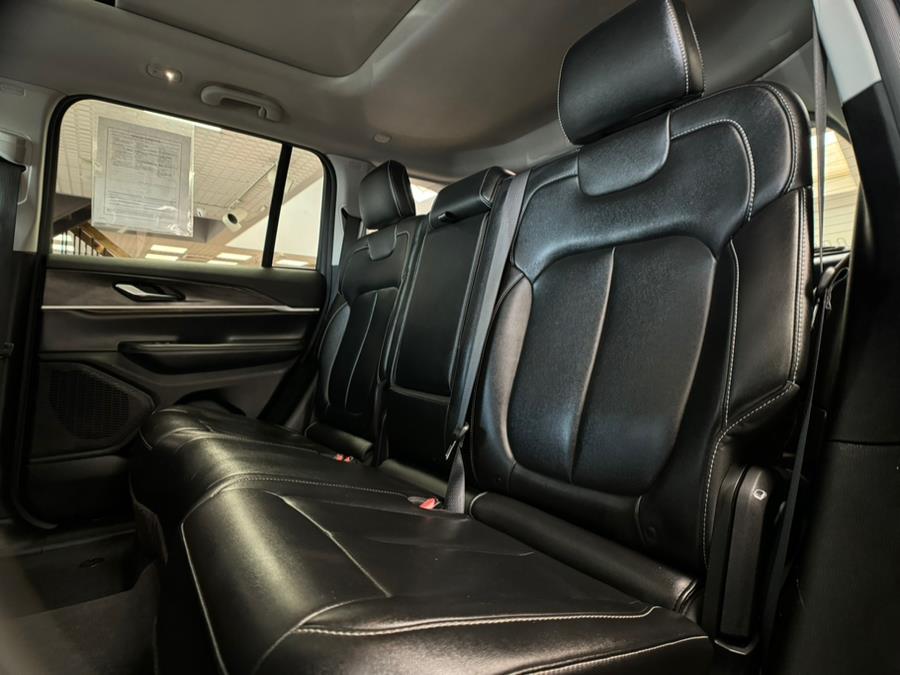 2023 Jeep Grand Cherokee Limited 4x4 photo