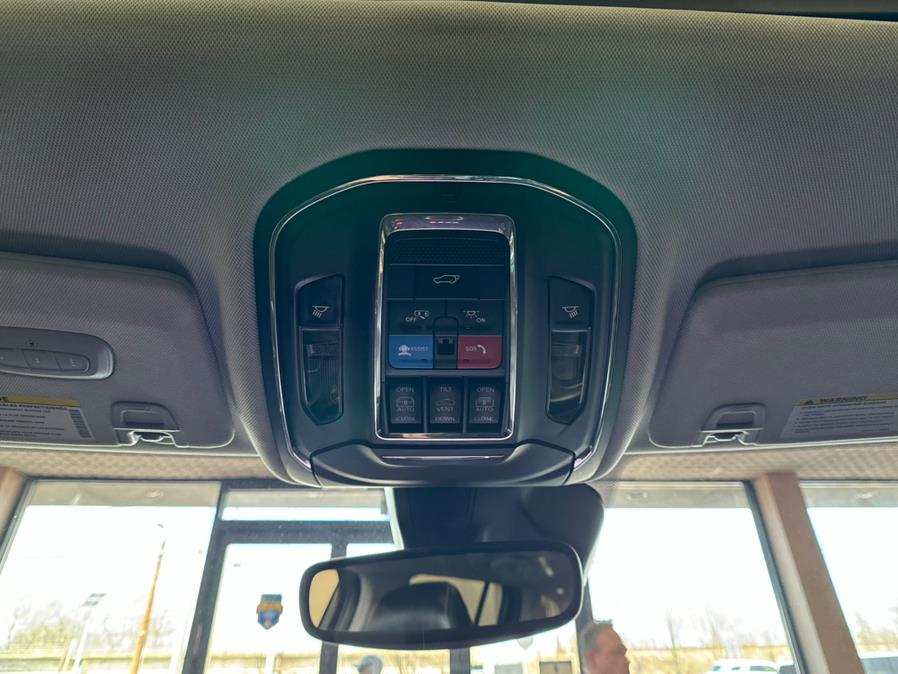 2023 Jeep Grand Cherokee Limited 4x4 photo